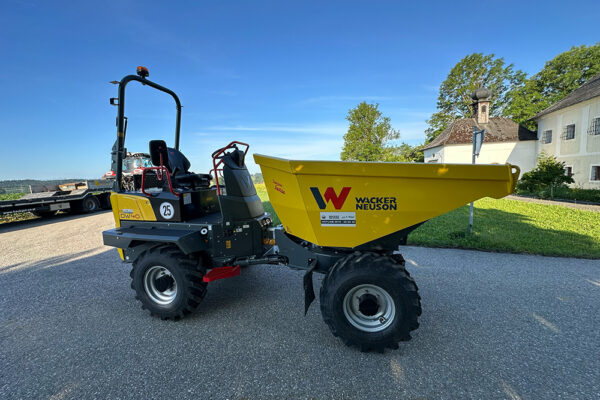 Hackgut Möslinger aus OÖ_Dumper_WackerNeuson_3.jpg Wacker Neuson DW40 Raddumper im Fuhrpark der Hackgut Möslinger GmbH aus OÖ