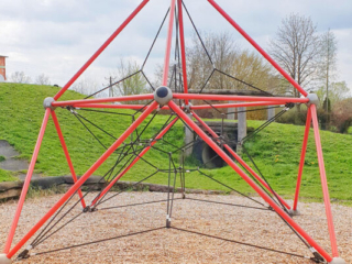 Hackgut M&ouml;slinger aus O&Ouml;_L&auml;rchenhackgut Fallschutz