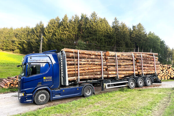 Hackgut Möslinger aus OÖ_Scania Rungensattel