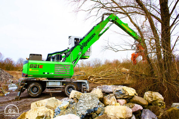 Hackgut Möslinger aus OÖ_Sennebogen 821 M