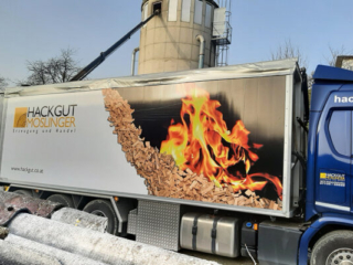 Hackgut M&ouml;slinger_Hackschnitzel Silo einblasen